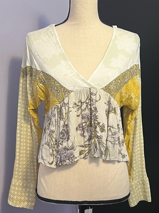 Free People Tops - Free People Boho Floral Mix-Print V-Neck Top